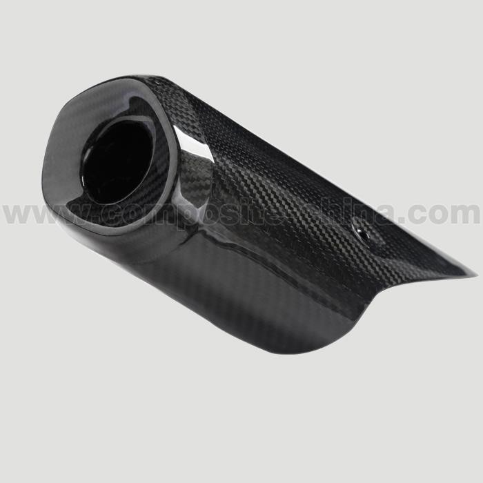 Teava de esapament auto din fibra de carbon
